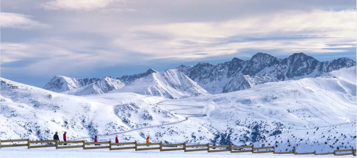 Empiezan a llegar los trabajadores de temporada a las estaciones de esquí andorranas